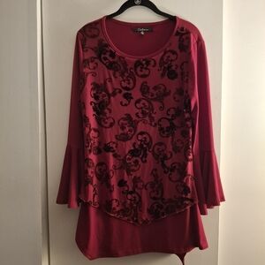 Caleaas Women's Red and Black Floral Asymmetrical Bell Sleeve Tunic